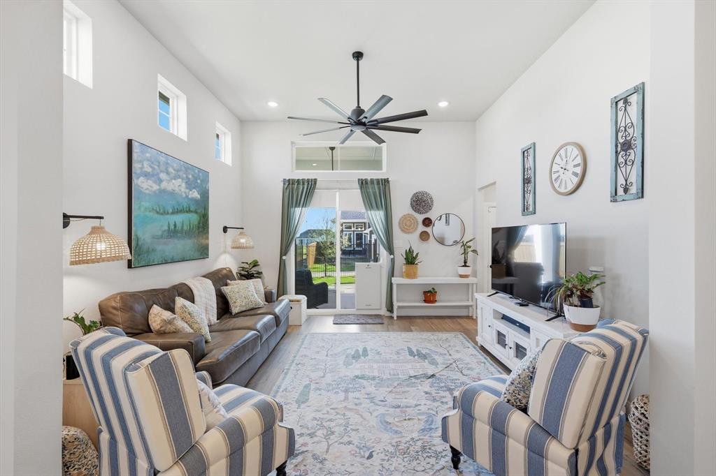 1018 Abigail Way, Midlothian, TX 76065
