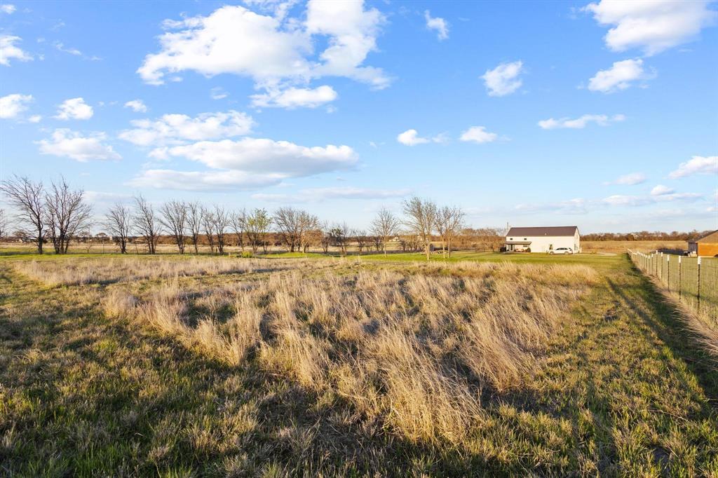 5828 County Road 1093, Celeste, TX 75423