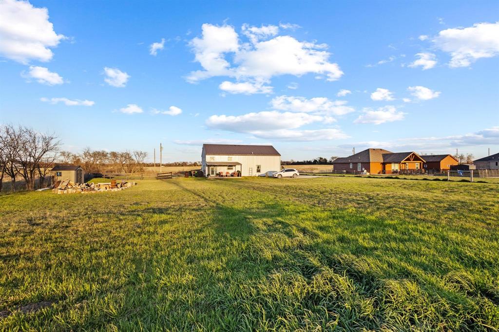 5828 County Road 1093, Celeste, TX 75423