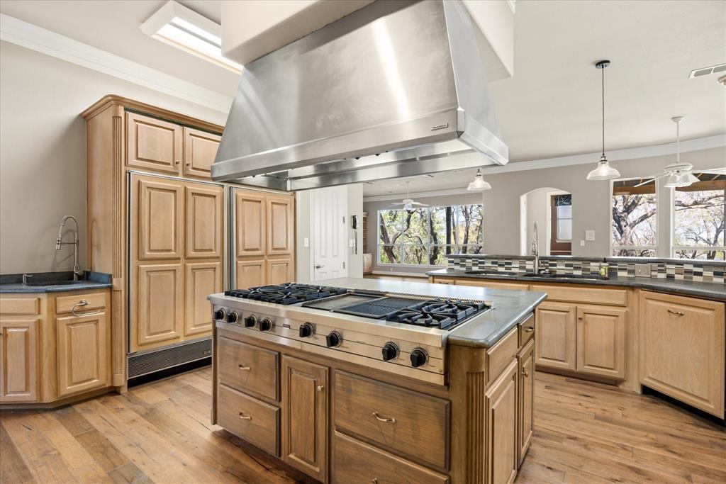 2306 Winton Terrace Court, Granbury, TX 76048