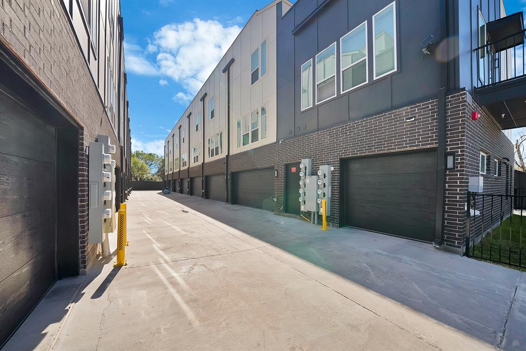 7207 Mohawk Drive, #102, Dallas, TX 75235 7207 Mohawk Drive, #102, Dallas, TX 75235