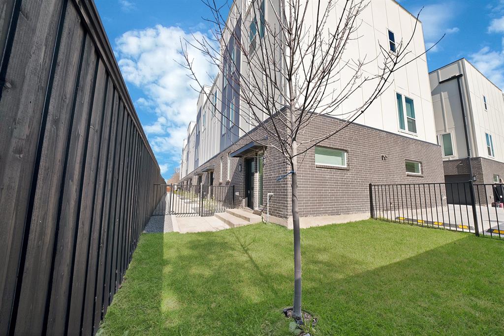 7207 Mohawk Drive, #102, Dallas, TX 75235 7207 Mohawk Drive, #102, Dallas, TX 75235