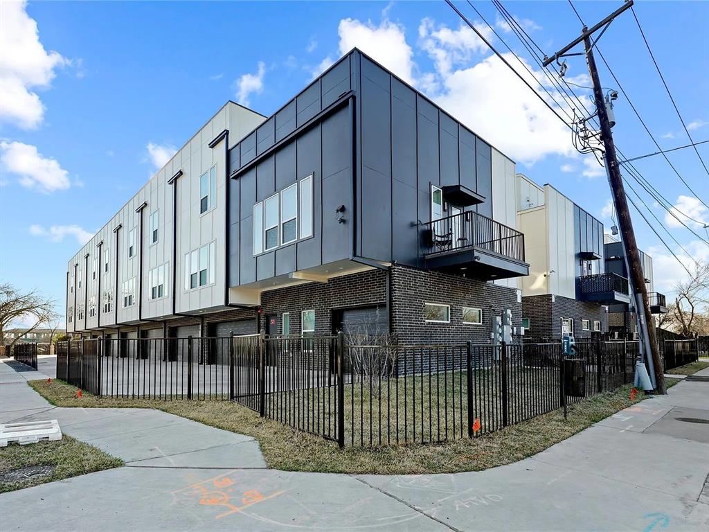 7207 Mohawk Drive, #102, Dallas, TX 75235 7207 Mohawk Drive, #102, Dallas, TX 75235