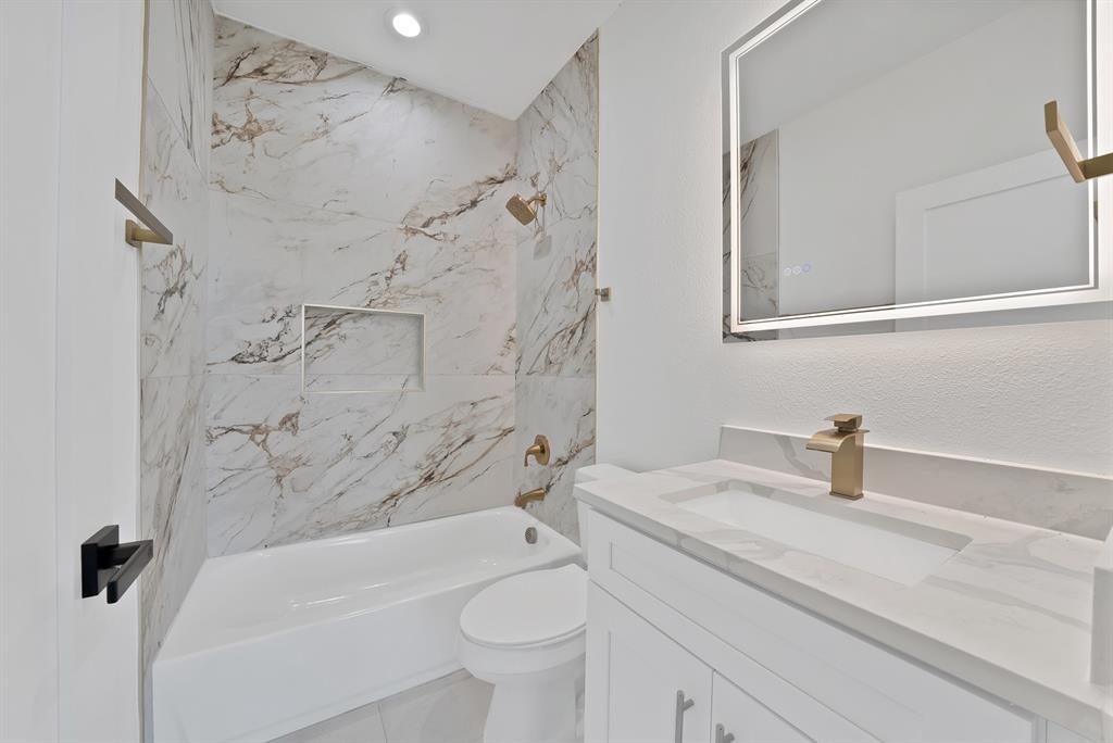 7207 Mohawk Drive, #102, Dallas, TX 75235