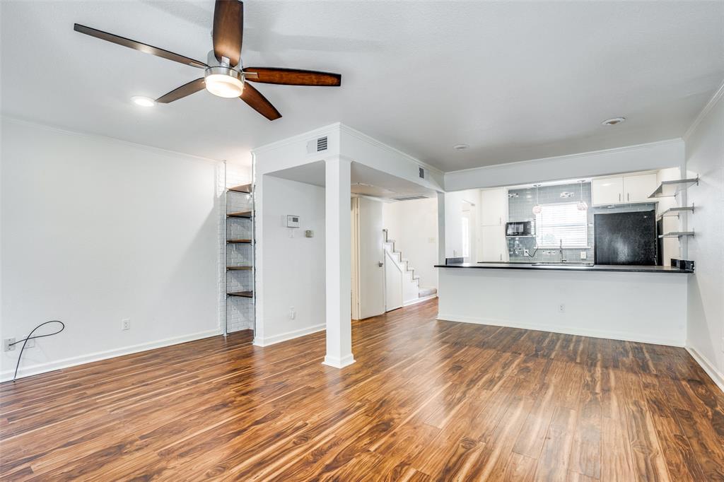 Open concept and perfect for entetaining