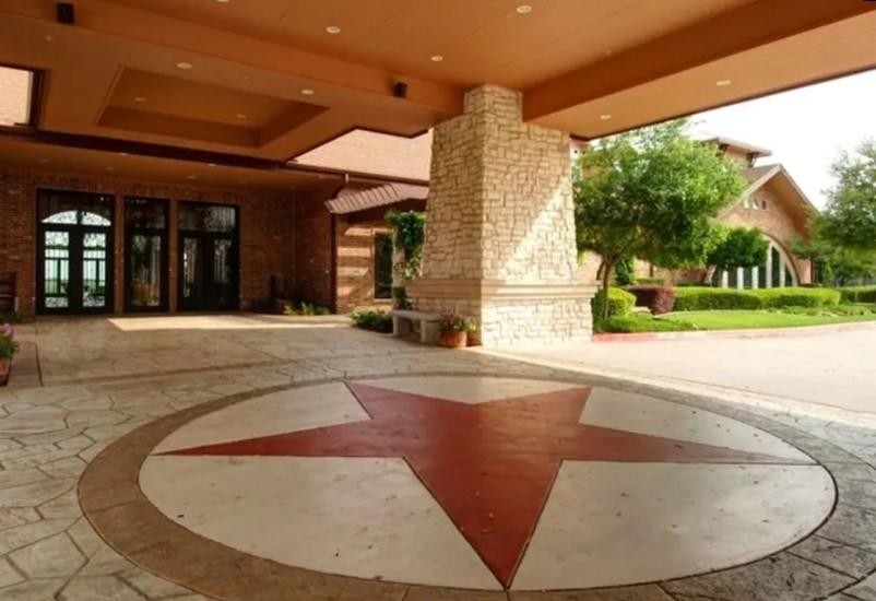 Clubhouse Entrance