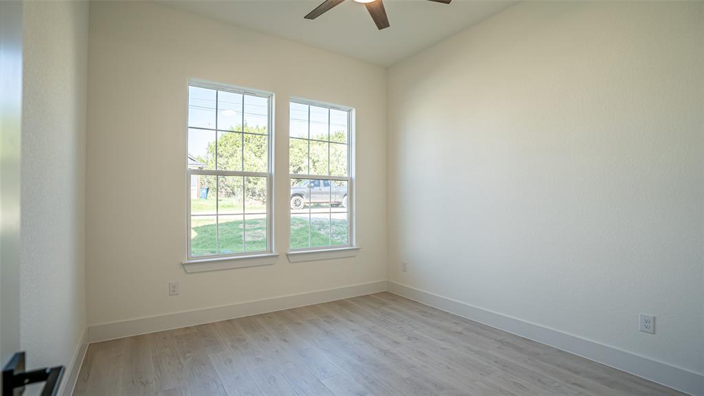 5634 Barkridge Drive, Granbury, TX 76048