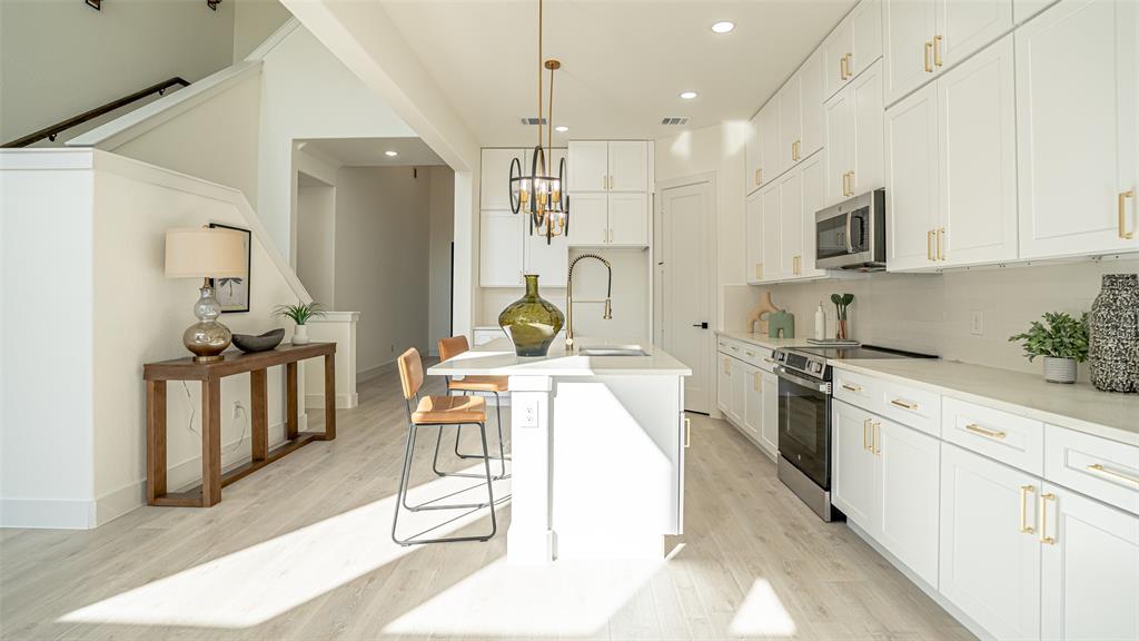 5634 Barkridge Drive, Granbury, TX 76048