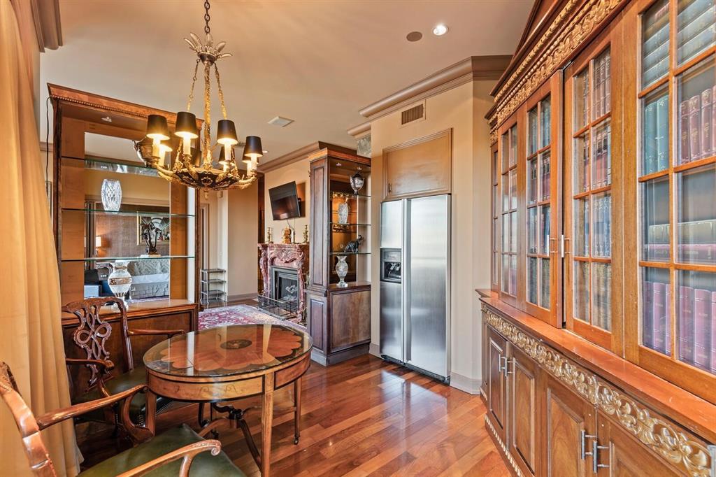 5320 E Mockingbird Lane, #L302, Dallas, TX 75206