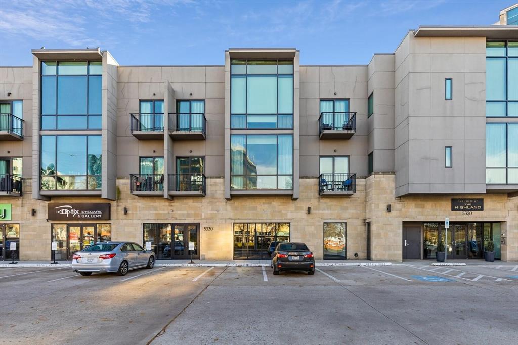 5320 E Mockingbird Lane, #L302, Dallas, TX 75206