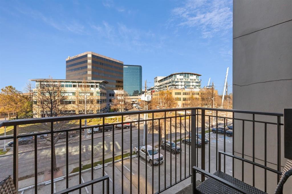 5320 E Mockingbird Lane, #L302, Dallas, TX 75206