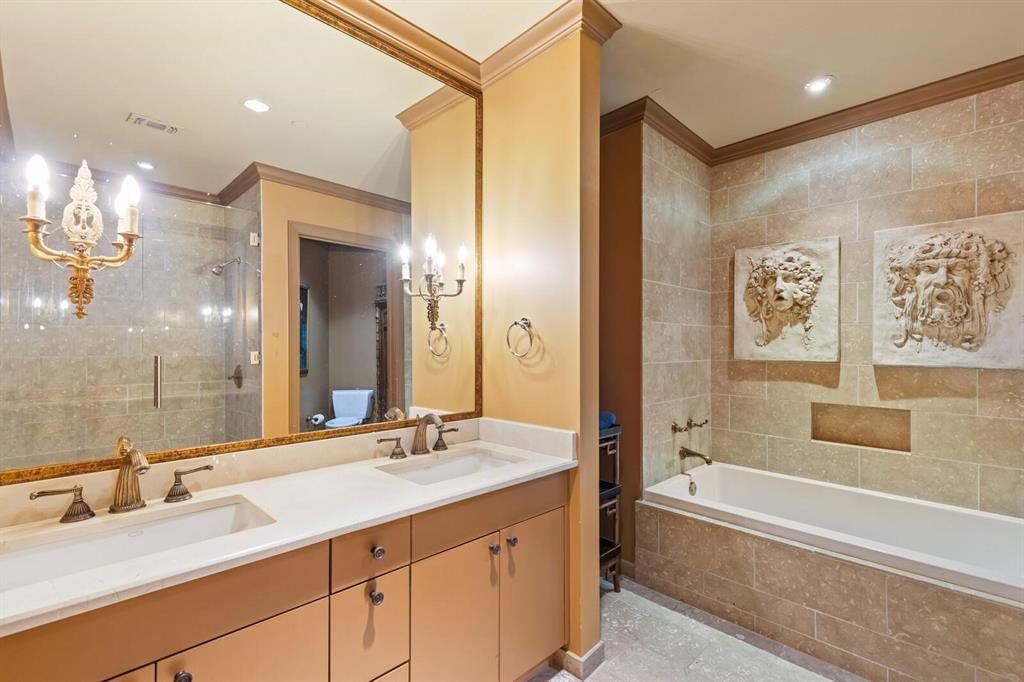 5320 E Mockingbird Lane, #L302, Dallas, TX 75206