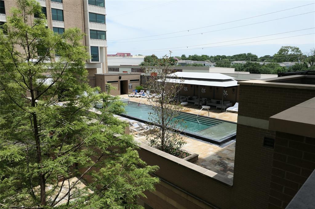 5320 E Mockingbird Lane, #L302, Dallas, TX 75206