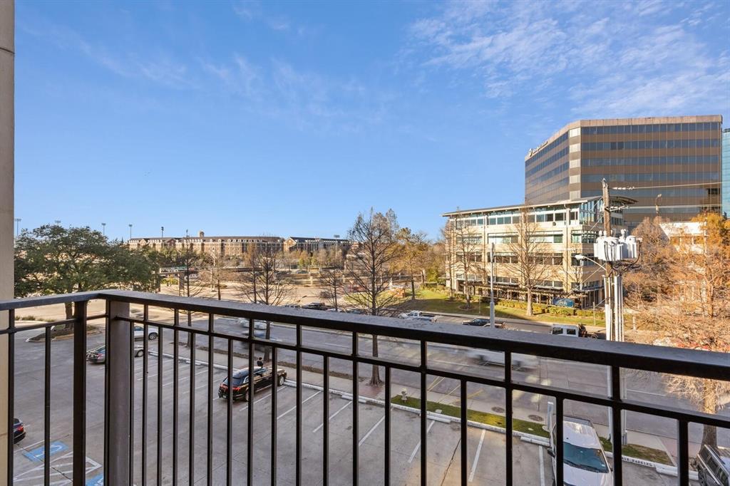 5320 E Mockingbird Lane, #L302, Dallas, TX 75206
