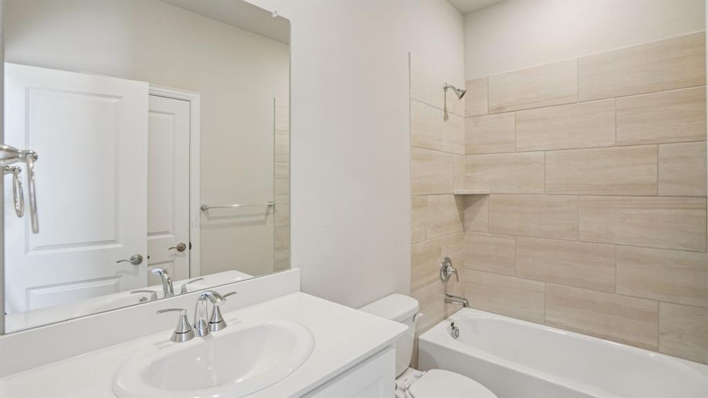 Photo is not of the actual home, but is an inspirational photo of builder’s model home and may depict options, furnishings, and/or decorator features that are not included.