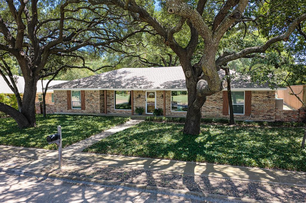 2616 Pin Oak Lane, Plano, TX 75075