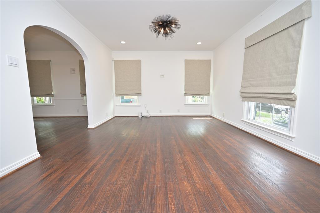 2226 Carnes Street, Dallas, TX 75208