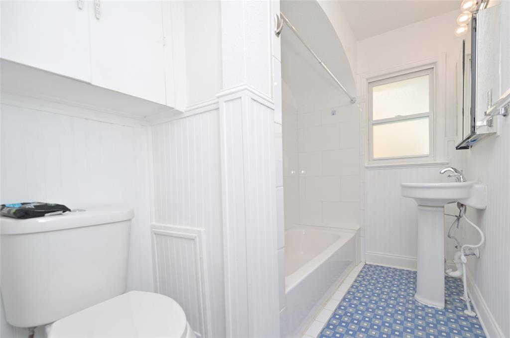 Updated 2nd full bath