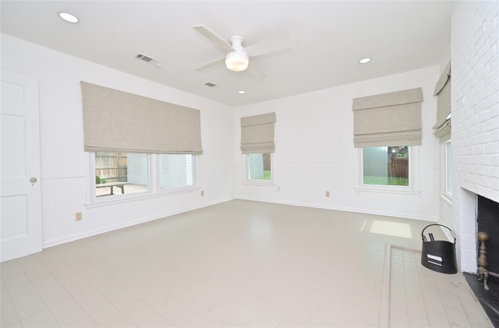 2226 Carnes Street, Dallas, TX 75208