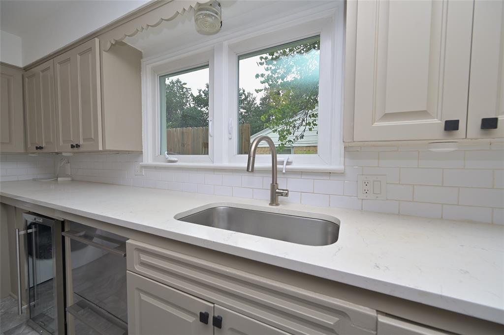 Single bowl stainless steek sink
