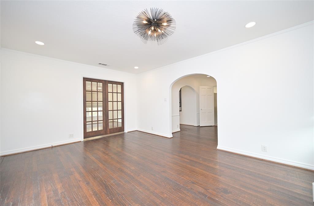 2226 Carnes Street, Dallas, TX 75208