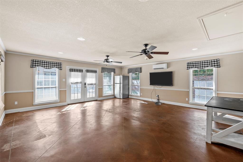 418 Riverview Drive, Woodway, TX 76712
