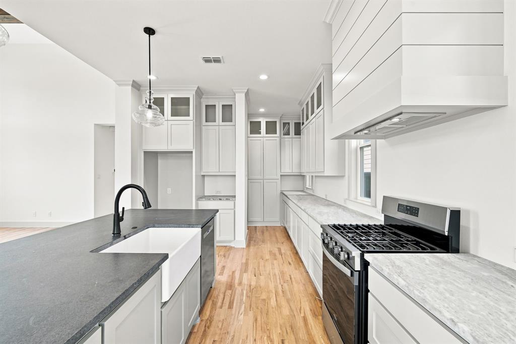 409 Garrett Way, Midlothian, TX 76065