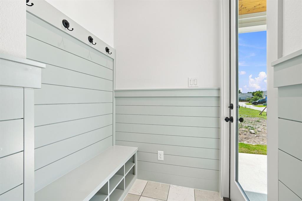409 Garrett Way, Midlothian, TX 76065