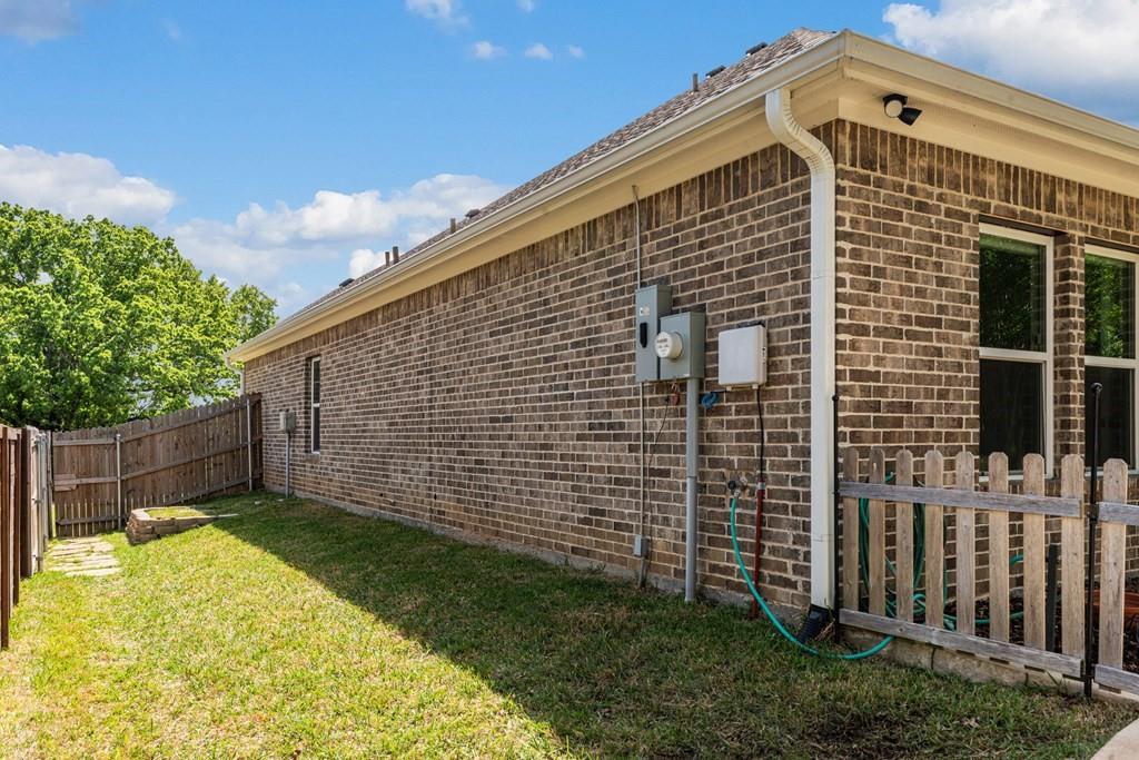 218 Skiff Drive, Gun Barrel City, TX 75156