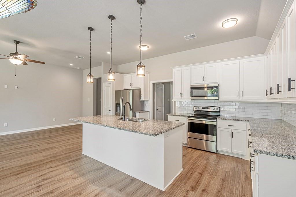218 Skiff Drive, Gun Barrel City, TX 75156
