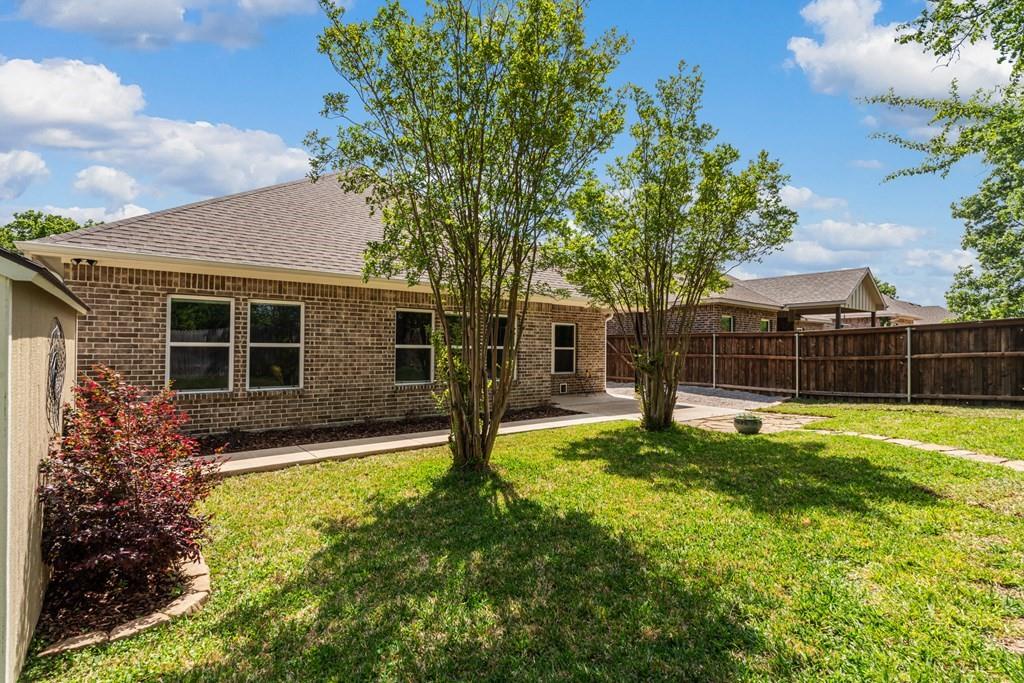 218 Skiff Drive, Gun Barrel City, TX 75156