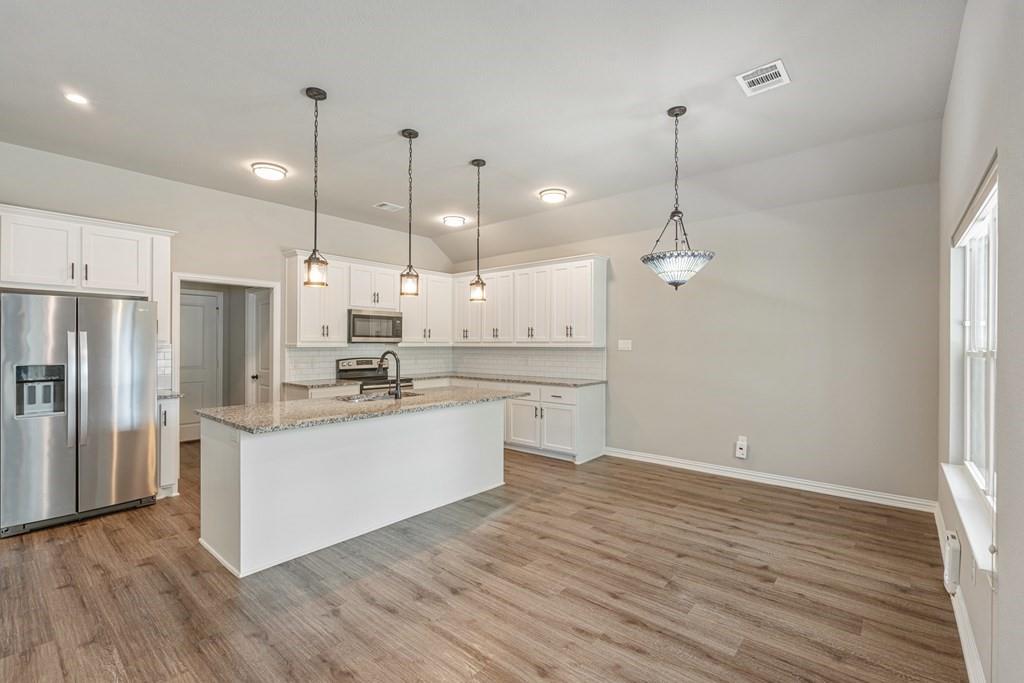218 Skiff Drive, Gun Barrel City, TX 75156