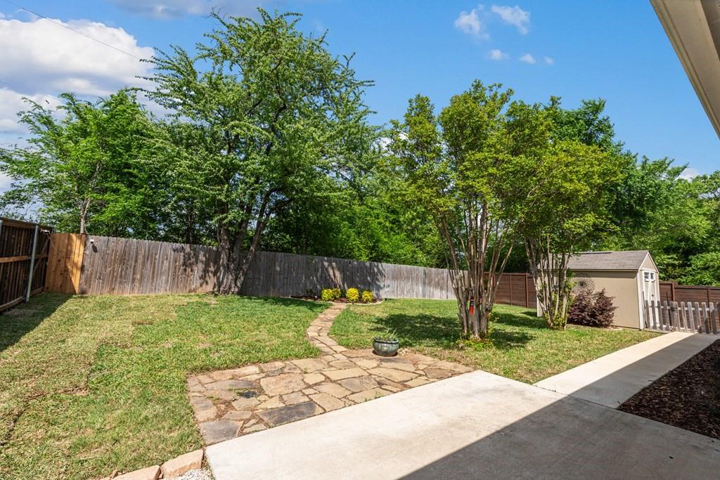 218 Skiff Drive, Gun Barrel City, TX 75156