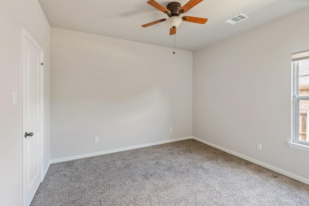 218 Skiff Drive, Gun Barrel City, TX 75156
