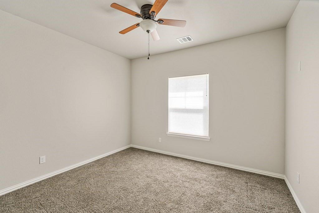 218 Skiff Drive, Gun Barrel City, TX 75156