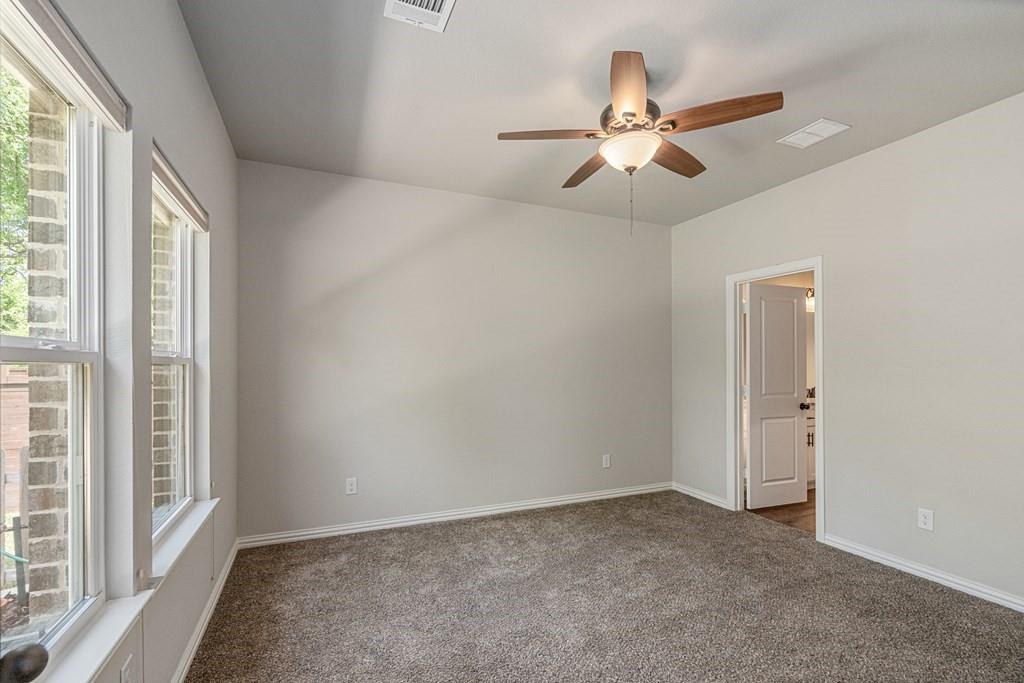 218 Skiff Drive, Gun Barrel City, TX 75156