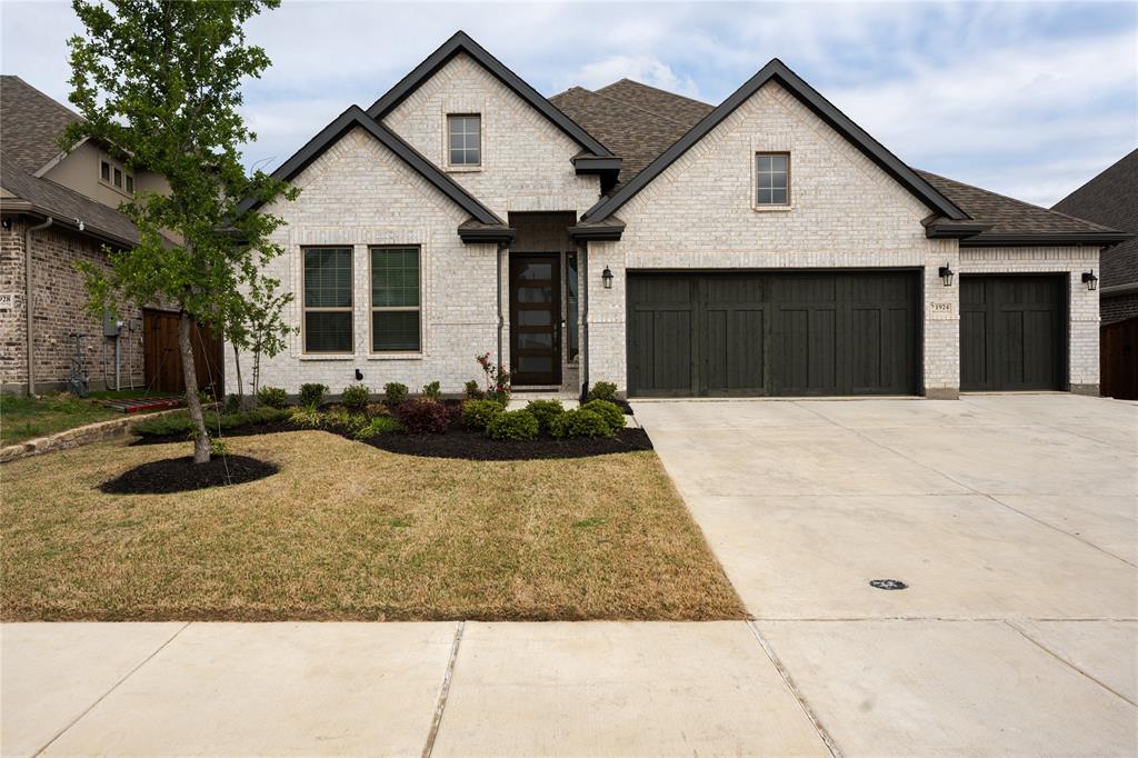 1924 Burton Hollow Way, McKinney, TX 75071