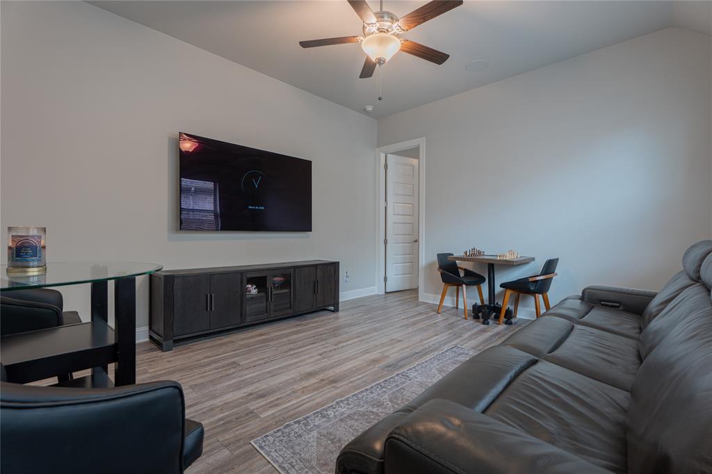 1924 Burton Hollow Way, McKinney, TX 75071