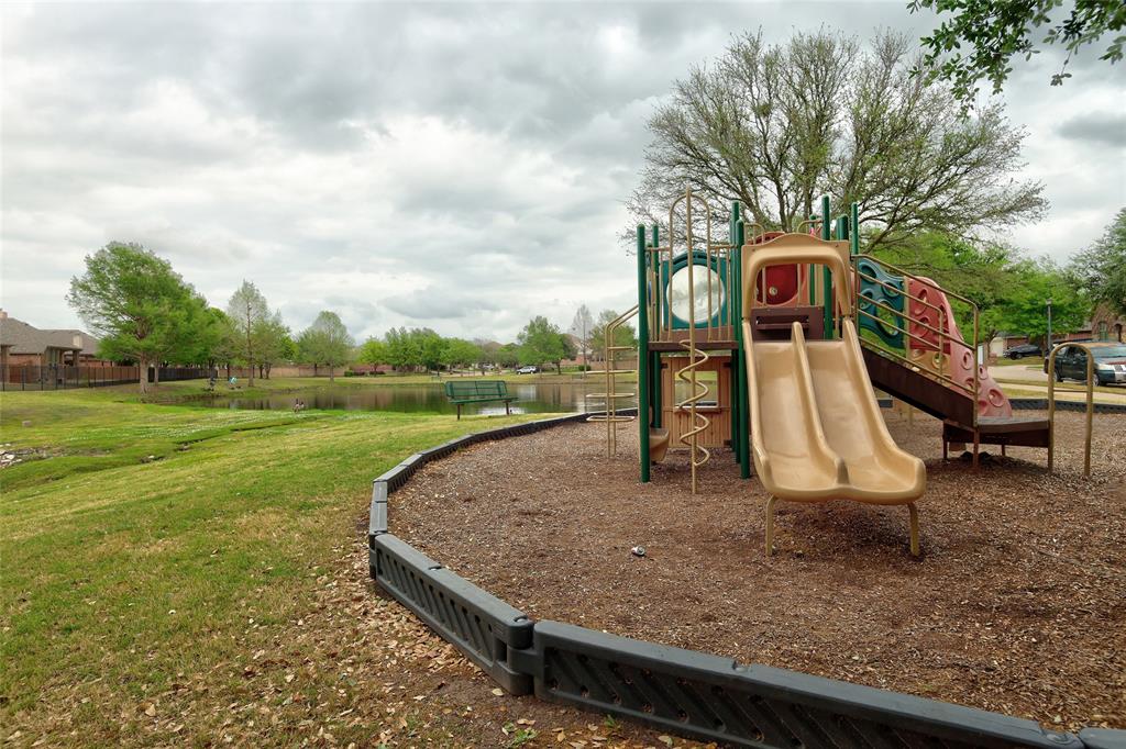 Play area nearby
