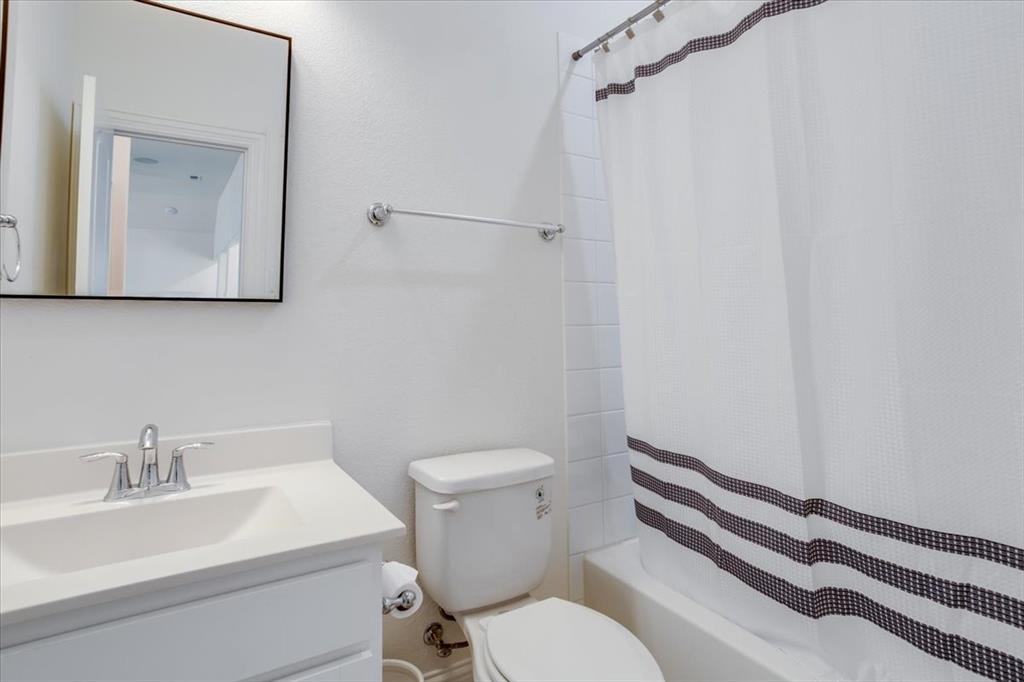 Secondary bathroom upstairs