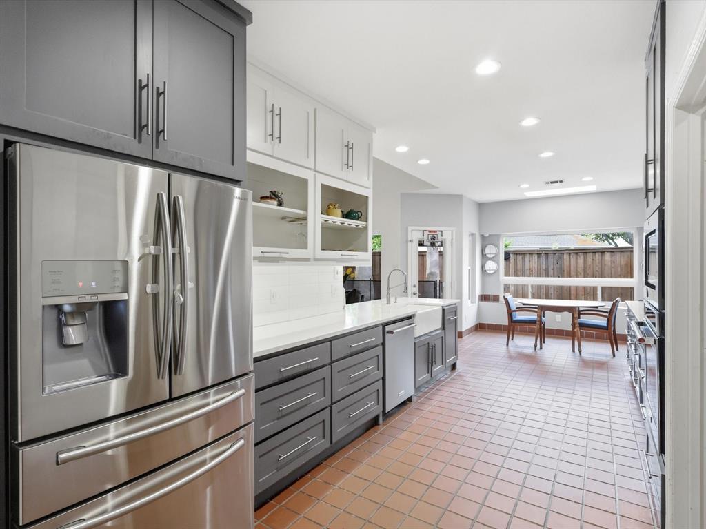 851 Chalfont Place, Coppell, TX 75019 851 Chalfont Place, Coppell, TX 75019