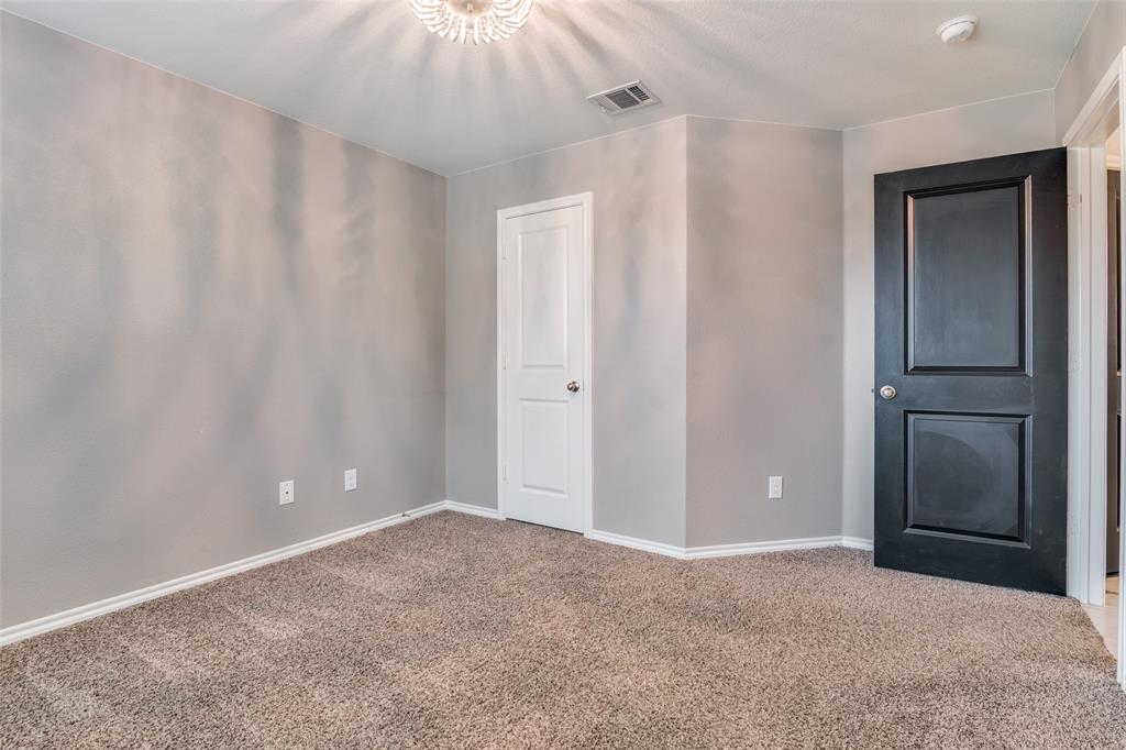 Secondary bedroom