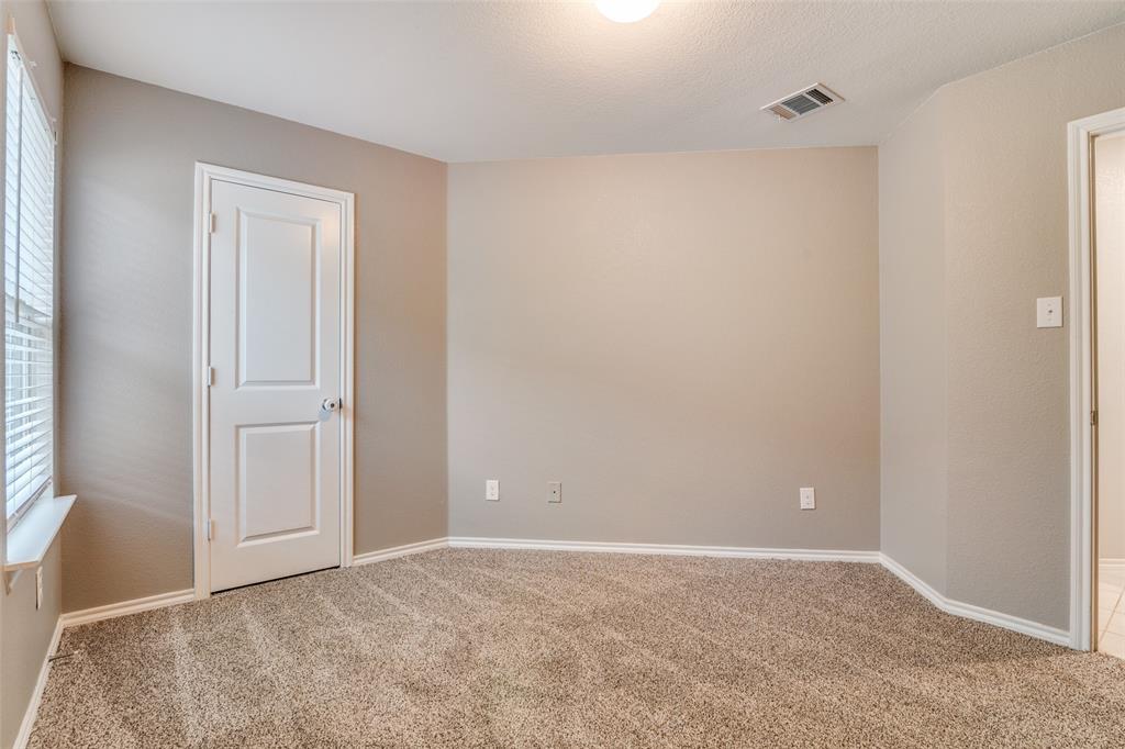 Secondary bedroom