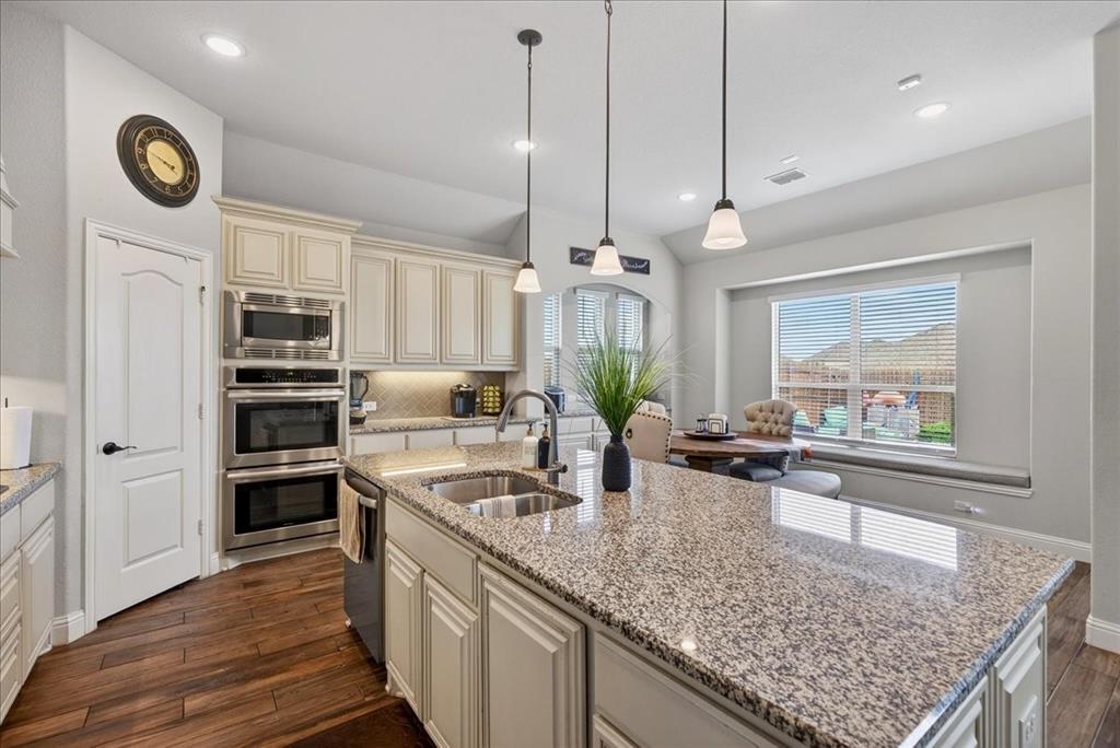 2106 Devonblue Drive, Forney, TX 75126 2106 Devonblue Drive, Forney, TX 75126