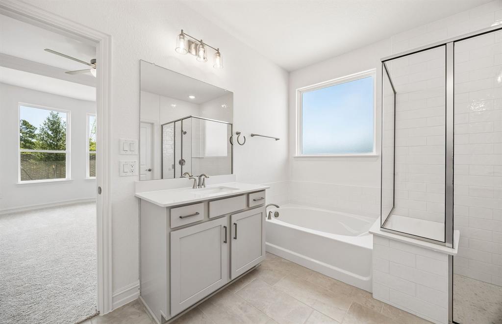 Double vanity in primary bath