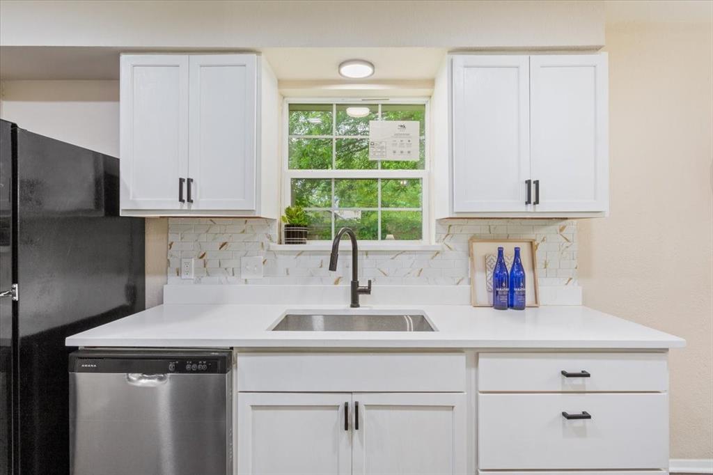 329 Applewood Lane, Hewitt, TX 76643