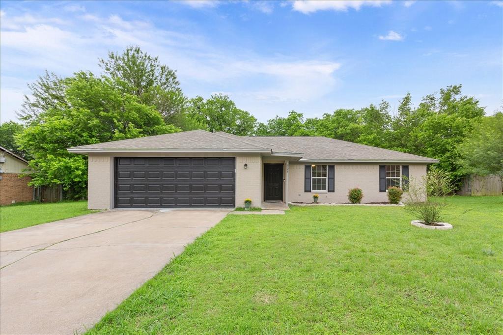 329 Applewood Lane, Hewitt, TX 76643 329 Applewood Lane, Hewitt, TX 76643
