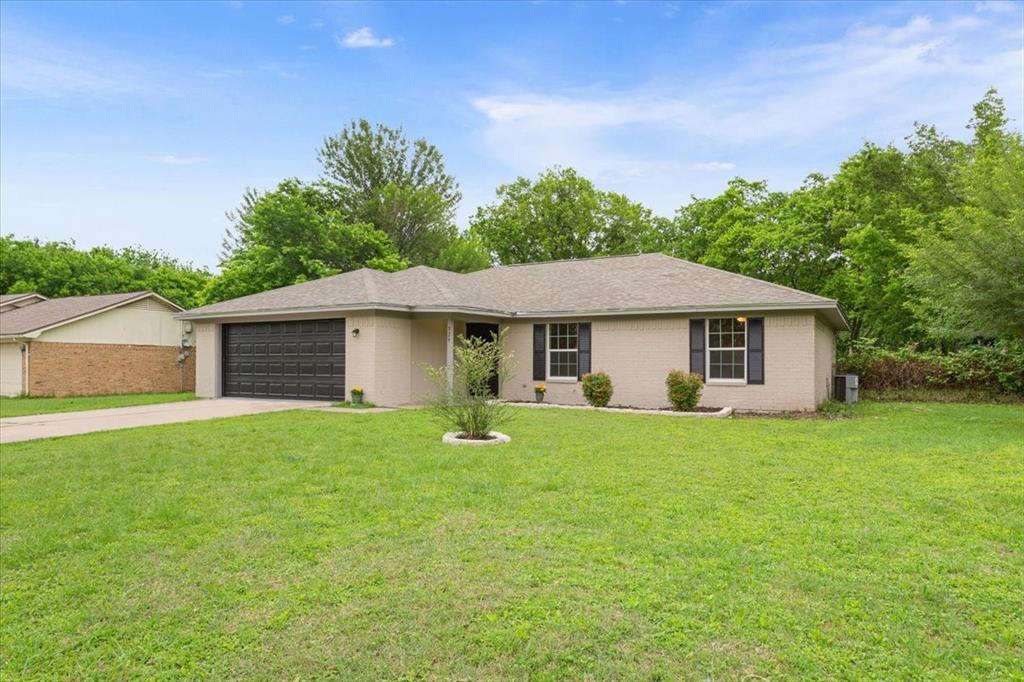 329 Applewood Lane, Hewitt, TX 76643 329 Applewood Lane, Hewitt, TX 76643