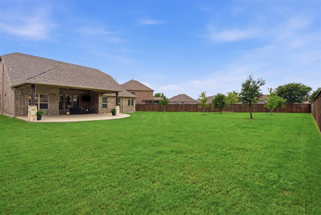Incredible Lot room for a pool, play area, and garden!