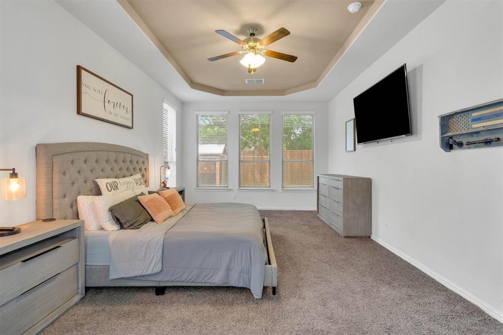 3233 Burgundy Lane, Midlothian, TX 76065